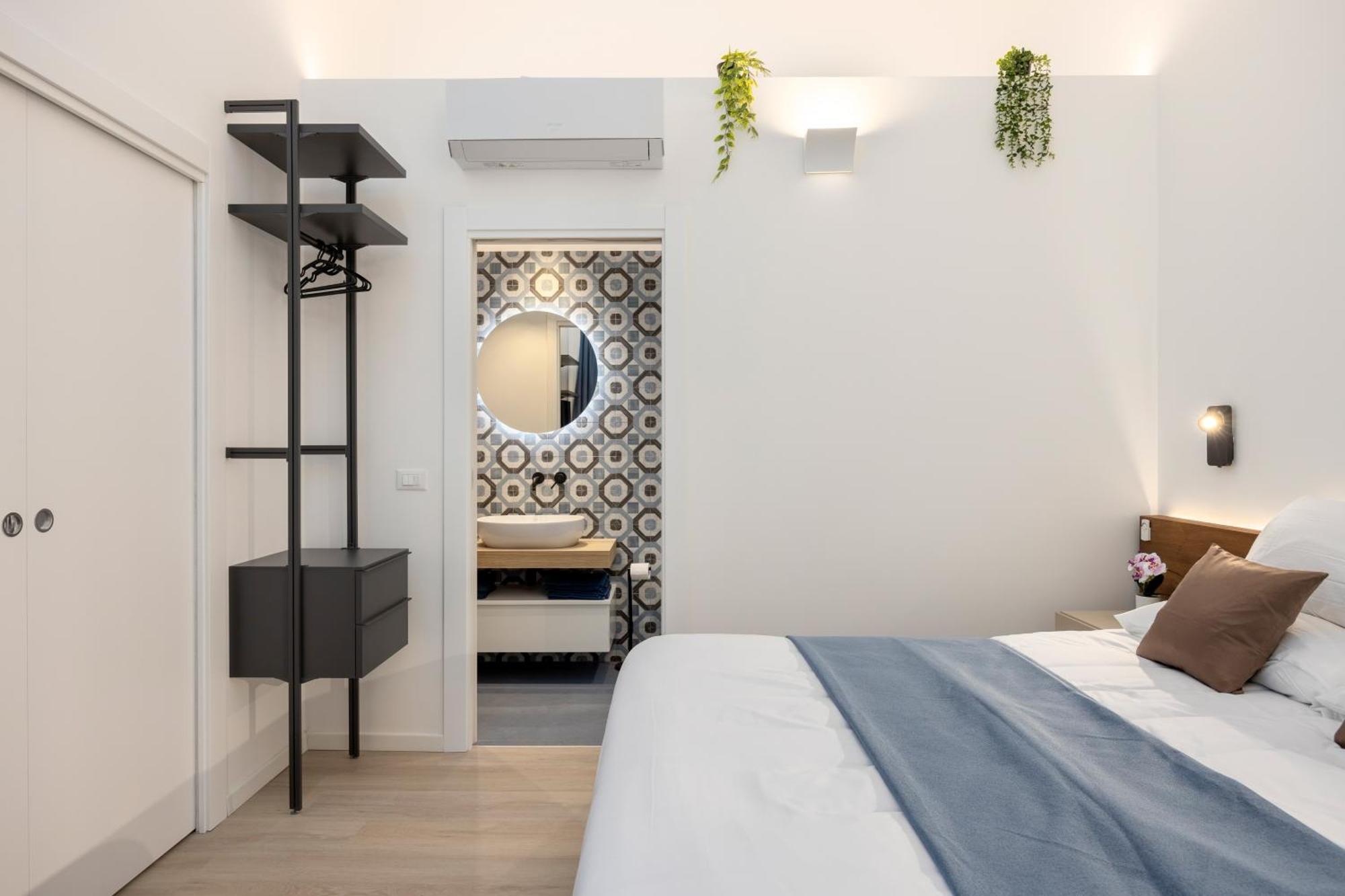Roccella Apartments Палермо Екстериор снимка