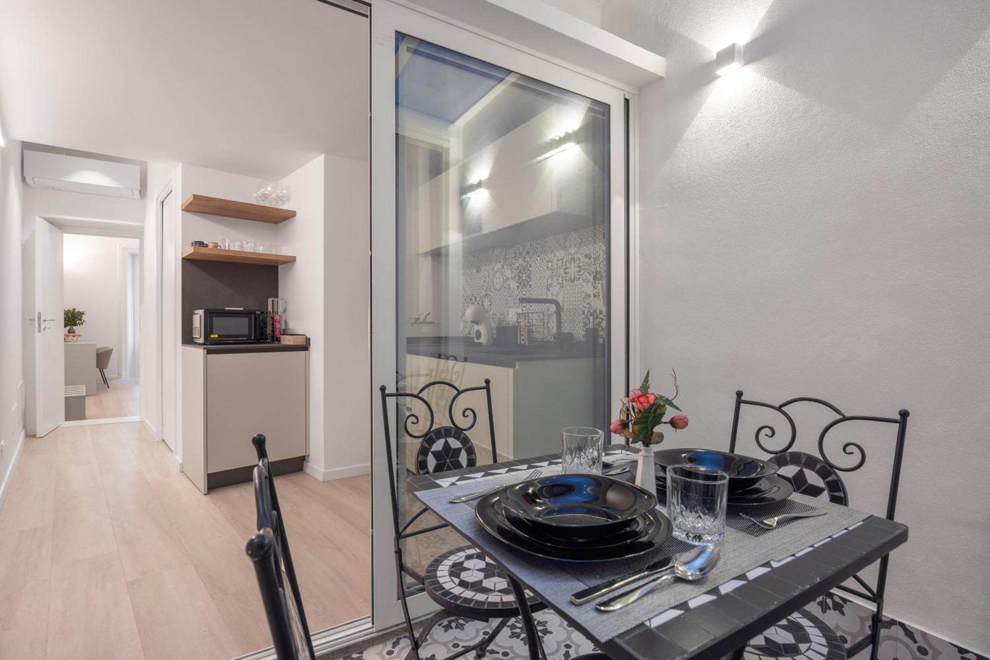 Roccella Apartments Палермо Екстериор снимка